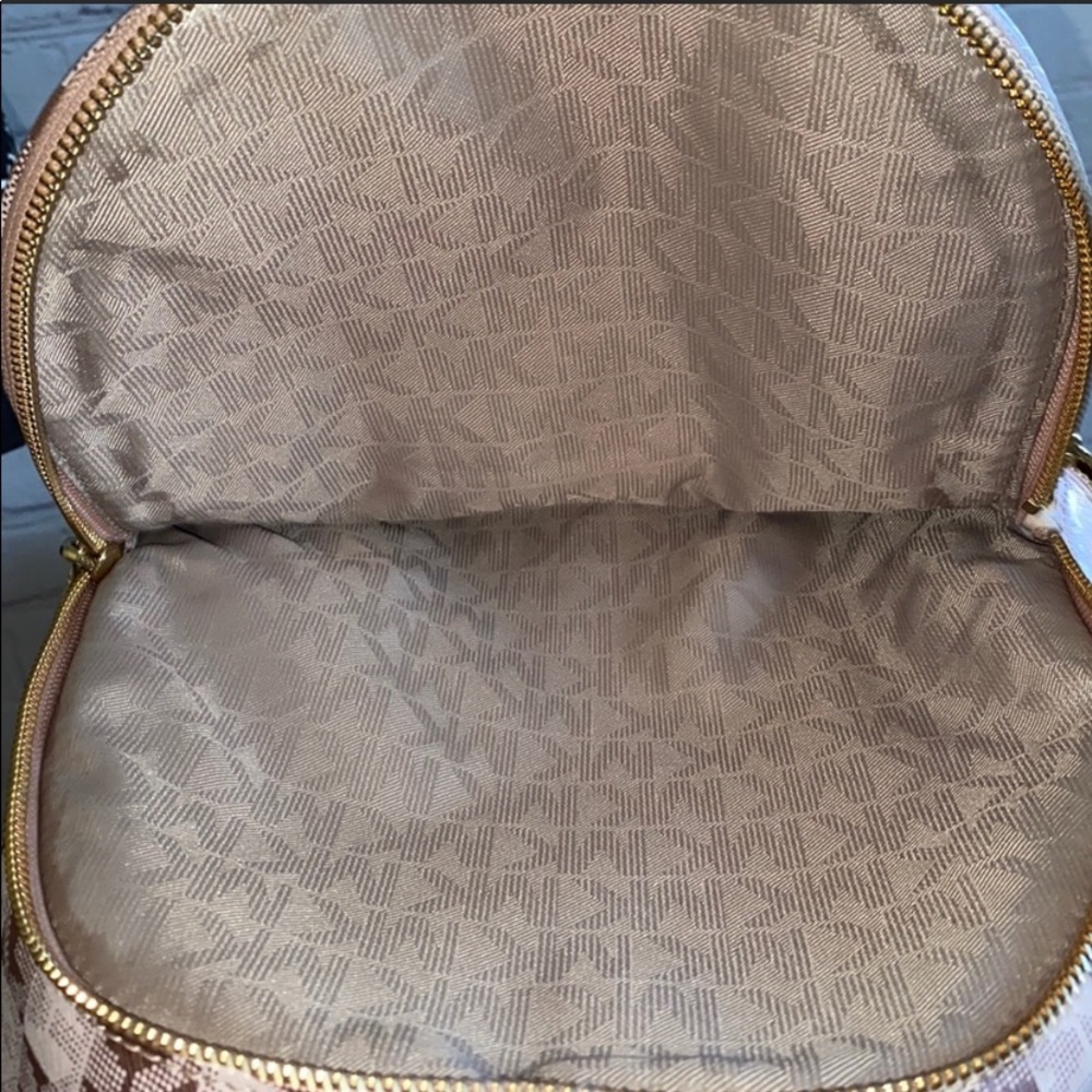 Michael Kors CHECKERBOARD RHEA ZIP Backpack - Picture 3 of 9